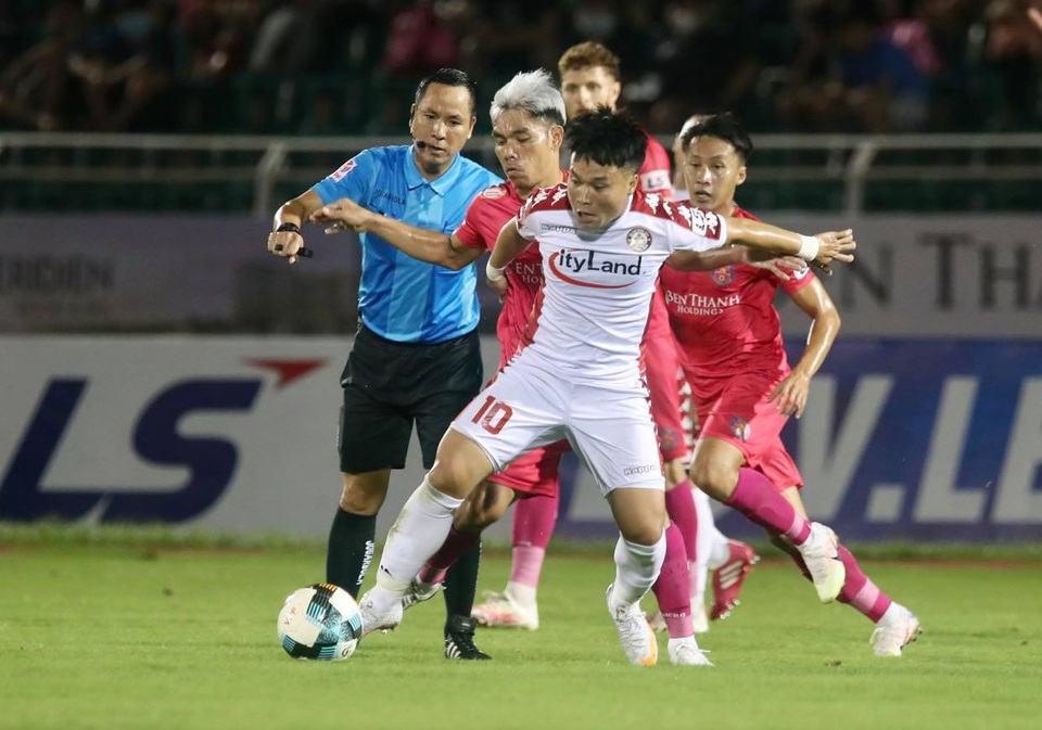 Hòa CLB TPHCM, Sài Gòn FC mất nhịp trong cuộc đua vô địch - 1 Hòa CLB TPHCM, Sài Gòn FC mất nhịp trong cuộc đua vô địch - 1