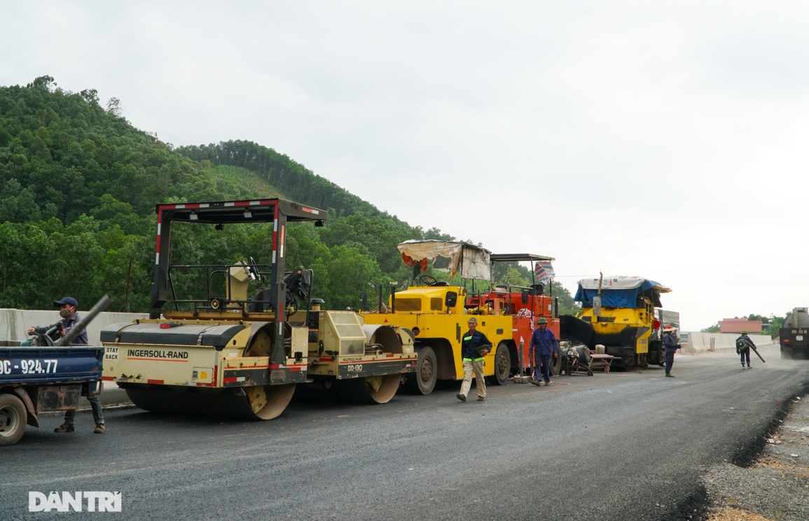 Khẩn trương hoàn thiện mảnh ghép cuối của chuỗi cao tốc dọc Quảng Ninh - 3 Khẩn trương hoàn thiện mảnh ghép cuối của chuỗi cao tốc dọc Quảng Ninh - 3