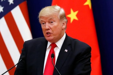 Tổng thống Trump “chúc mừng sinh nhật” Trung Quốc