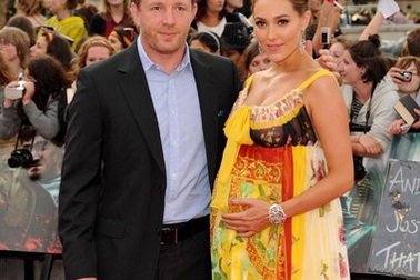 Chồng cũ Madonna lên chức bố