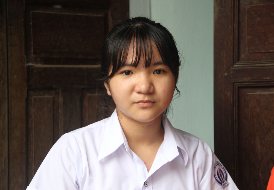 Người cha nghèo nghẹn ngào mong con trai được cứu trước khi mình qua đời - 2 Người cha nghèo nghẹn ngào mong con trai được cứu trước khi mình qua đời - 2