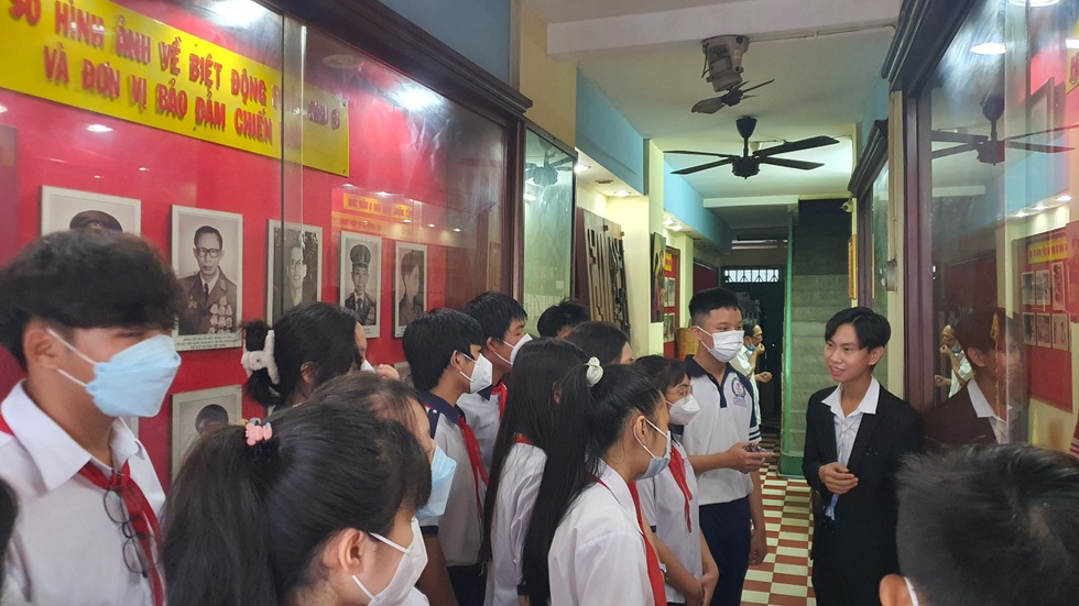 Những tiết chào cờ… không còn áp lực thi đua hay kết tội - 10 Những tiết chào cờ… không còn áp lực thi đua hay kết tội - 10