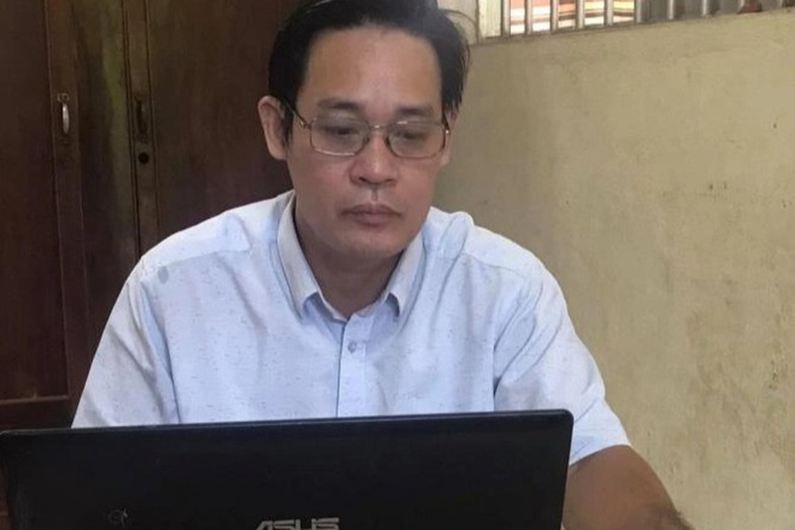 Thầy giáo xin nghỉ vì vấn nạn dối trá chính thức được nghỉ việc - 1 Thầy giáo xin nghỉ vì vấn nạn dối trá chính thức được nghỉ việc - 1