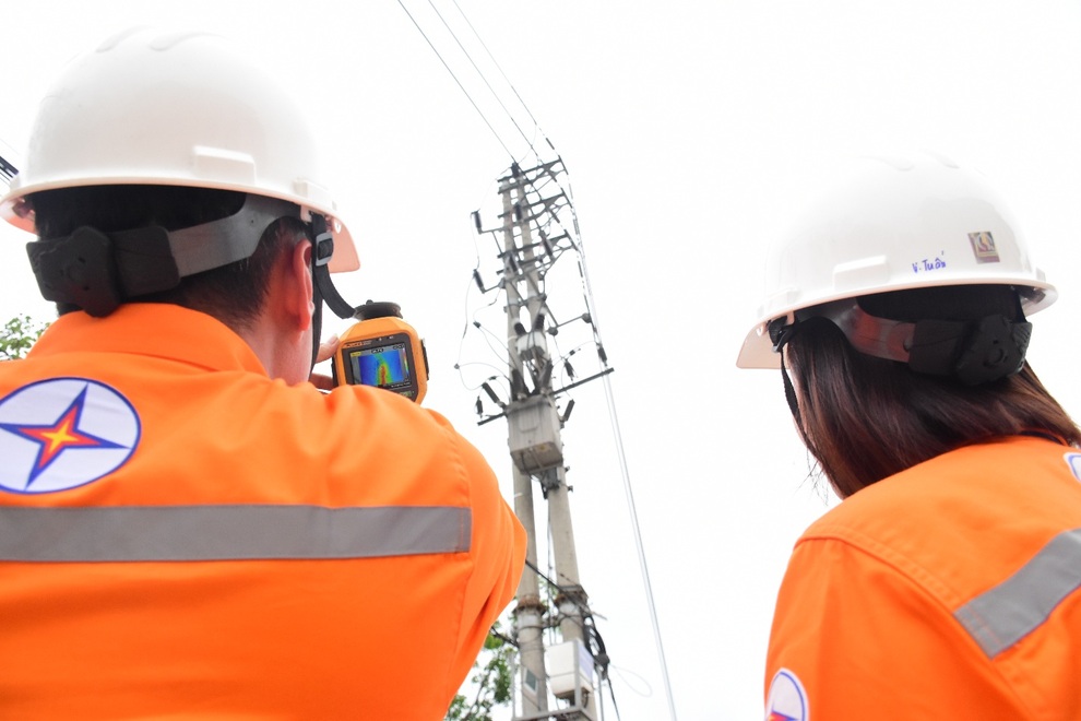 EVNHANOI sẵn sàng đảm bảo cung ứng điện dịp 30/4-1/5 - 3