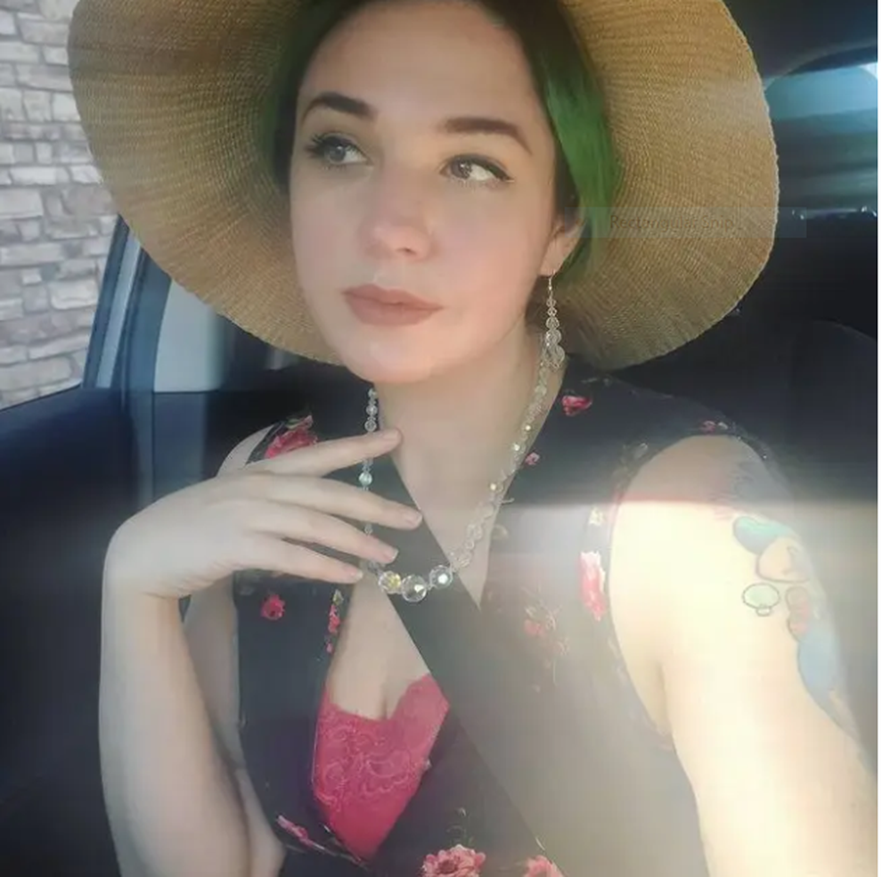 Kiếm chục triệu đồng/ngày nhờ... âu yếm hoặc đánh nhau với khách hàng - 2