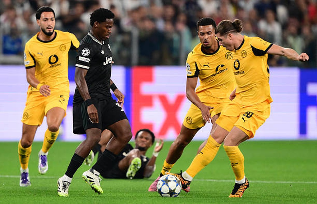Rượt đuổi tỷ số nghẹt thở, Juventus hòa Dortmund trong trận cầu 8 bàn thắng - 1 Rượt đuổi tỷ số nghẹt thở, Juventus hòa Dortmund trong trận cầu 8 bàn thắng - 1