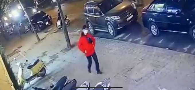 Hình ảnh Đỗ Ngọc Tú bị camera ghi lại