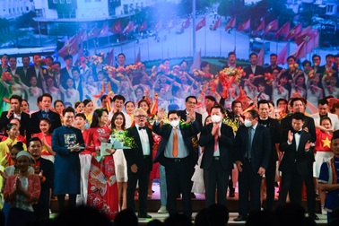 Tự hào chương trình nghệ thuật "Niềm tin và khát vọng"