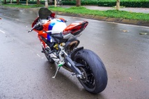 Được lắp biển số "đút gầm" đối với xe phân khối lớn hay không?