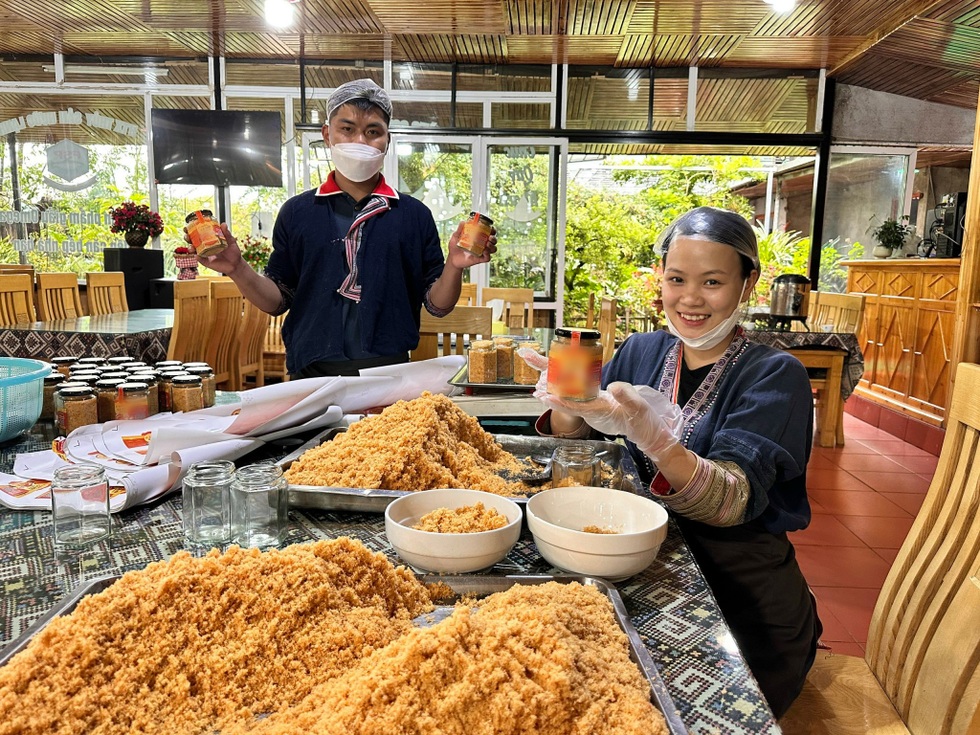 Anh em người Dao đổi đời nhờ loài cá quý tộc, livestream chốt đơn nửa tỷ - 4 Anh em người Dao đổi đời nhờ loài cá quý tộc, livestream chốt đơn nửa tỷ - 4