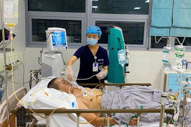 "Mong mọi người dang tay cứu giúp để anh ấy còn được về với các con"