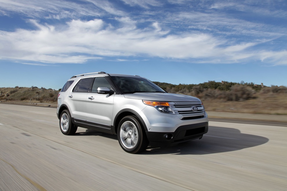 Ford Explorer bị triệu hồi để thay tay đòn treo sau - 1 Ford Explorer bị triệu hồi để thay tay đòn treo sau - 1