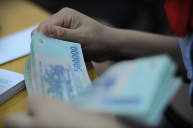 Nâng lãi suất cơ bản và một số lãi suất VND