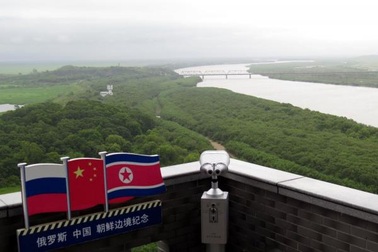 Yonhap: Nhà ngoại giao Triều Tiên tại Nga mang lượng lớn ngoại tệ trốn sang Hàn Quốc