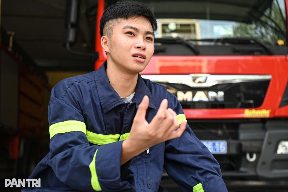 Hạ sĩ PCCC bị thương kể đêm sẵn sàng hy sinh cứu người trong chung cư mini - 1 Hạ sĩ PCCC bị thương kể đêm sẵn sàng hy sinh cứu người trong chung cư mini - 1