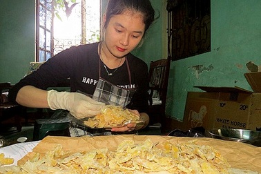 Giáp Tết: Nghề làm mứt gừng đỏ lửa vào tháng Chạp