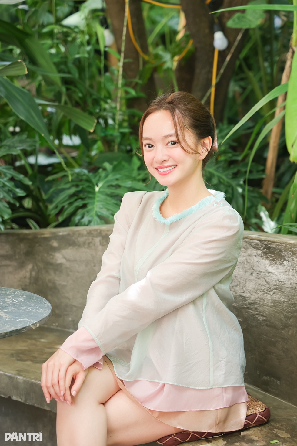Nữ tiếp viên gợi cảm Kaity Nguyễn: Đàn ông sợ, tôi cũng chấp nhận - 3 Nữ tiếp viên gợi cảm Kaity Nguyễn: Đàn ông sợ, tôi cũng chấp nhận - 3