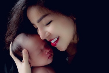 Minh Chuyên bị tống tiền, tố ngủ với đại gia lớn tuổi đã có vợ