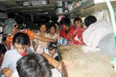 Quảng Ngãi: Xe đò 51 chỗ nhồi… 126 khách