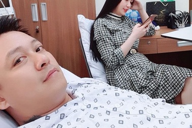 Ca sĩ Tuấn Hưng nằm viện, tiết lộ bị hở van tim