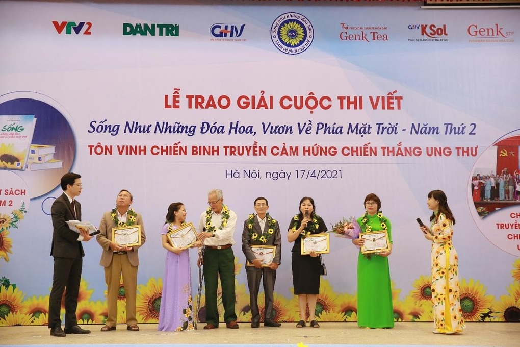 Chiến binh ung thư tử cung truyền cảm hứng cho nhiều người đồng bệnh - 1 Chiến binh ung thư tử cung truyền cảm hứng cho nhiều người đồng bệnh - 1
