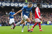 Everton "lột xác" bất ngờ, Arsenal gục ngã ở Goodison Park