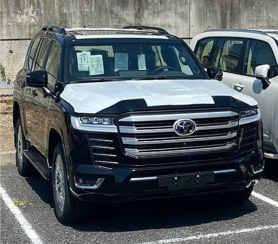 Diện mạo Toyota Land Cruiser thế hệ mới không còn là bí mật - 4 Diện mạo Toyota Land Cruiser thế hệ mới không còn là bí mật - 4