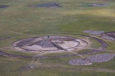 Tìm thấy ngôi mộ cổ 2800 năm chứa đầy vàng