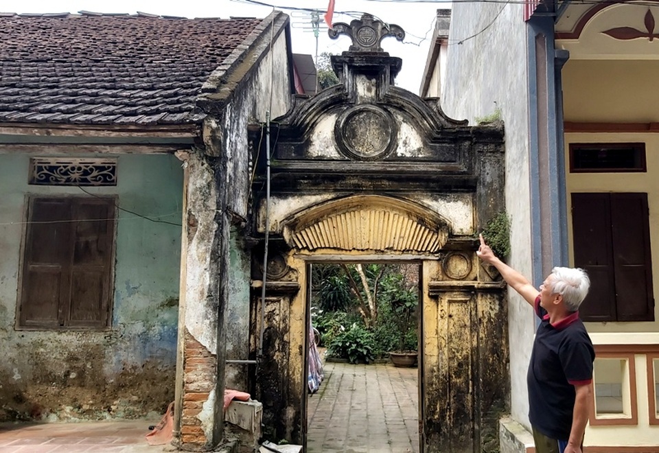 Độc đáo những ngôi nhà cổ ở phố Đầm - 5 Độc đáo những ngôi nhà cổ ở phố Đầm - 5