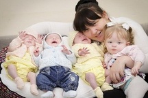 Người phụ nữ sinh 4 con trong vòng... 11 tháng