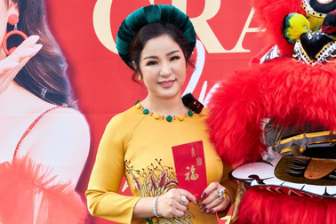 Thúy Nga tạm dừng hoạt động nghệ thuật, không buồn khi bị nói "hết thời"