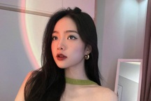 Hot girl "hút" trăm nghìn follow, từ bỏ công việc hào nhoáng để học nhạc