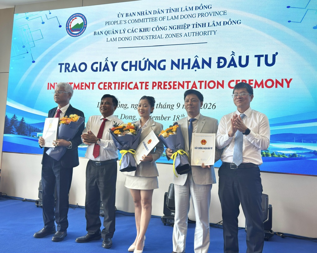 Lâm Đồng trao chứng nhận đầu tư 3 dự án 630 tỷ đồng vào khu công nghiệp - 2