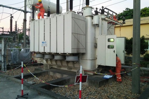Cháy máy biến áp nghi do nắng nóng quá bất thường