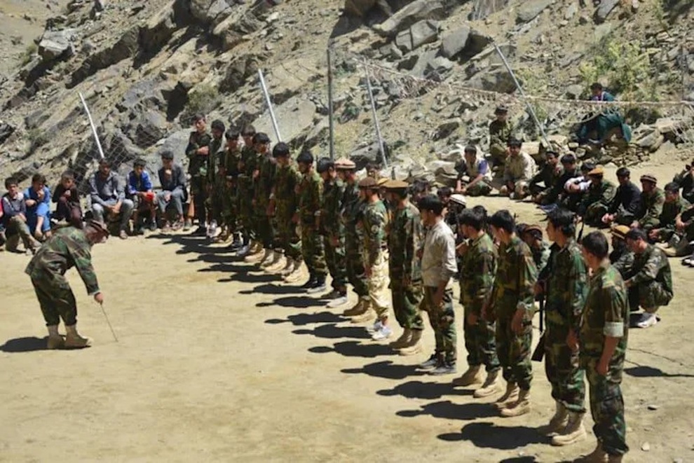 Lực lượng kháng chiến chống Taliban tỏa ra khắp Afghanistan - 1 Lực lượng kháng chiến chống Taliban tỏa ra khắp Afghanistan - 1