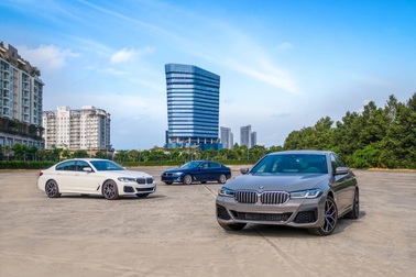 Khởi động mùa Giáng sinh với ưu đãi lên đến hơn 300 triệu đồng từ BMW
