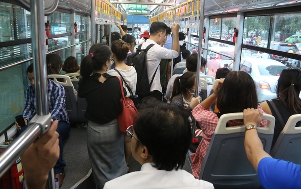 Lý do nhiều người Hà Nội lựa chọn sử dụng phương tiện công cộng - 3 Lý do nhiều người Hà Nội lựa chọn sử dụng phương tiện công cộng - 3