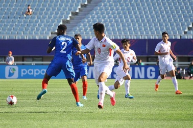 HLV Hoàng Anh Tuấn: “U20 Việt Nam còn cơ hội đi tiếp”