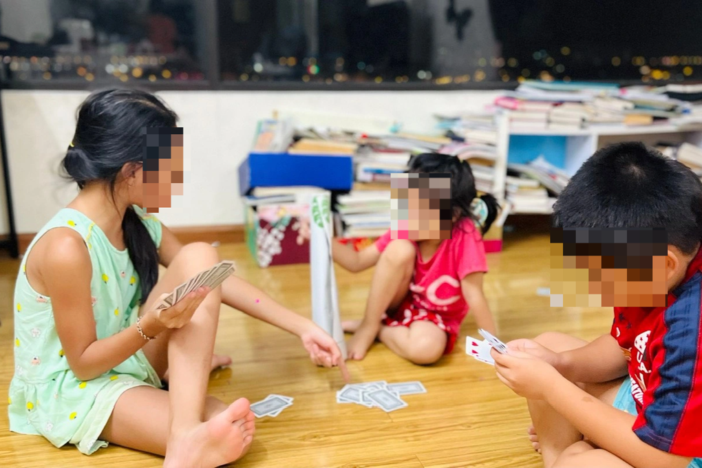 Bé gái lớp 4 về ngoại ăn Tết, đánh bài ăn tiền mất... tiền triệu - 1