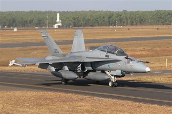 Tiêm kích "ong bắp cày" Malaysia đón phi cơ Không lực Một của Tổng thống Mỹ