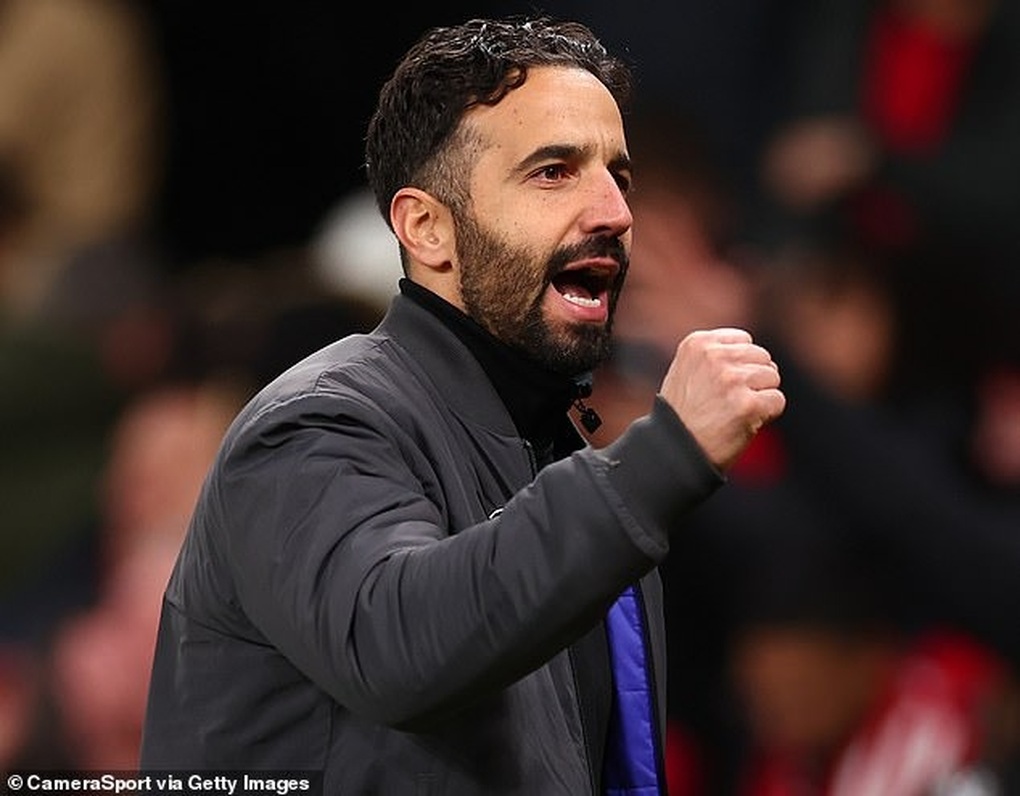 Antrenorul Ruben Amorim: „Unii jucători vor părăsi Man Utd” - 2 HLV Ruben Amorim: “Một vài cầu thủ sẽ rời Man Utd” - 2