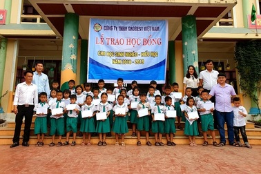 Học bổng Grobest mang niềm vui đến học sinh nghèo Quảng Bình