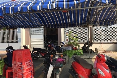 Nghi án chồng sát hại vợ trẻ rồi dùng dao tự vẫn