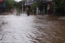 Bão số 2 đánh vỡ cầu cảng, gây mất điện ở nhiều tỉnh thành