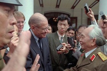 Ngoại giao nhân dân Việt - Mỹ: Những chuyện "cá biệt"