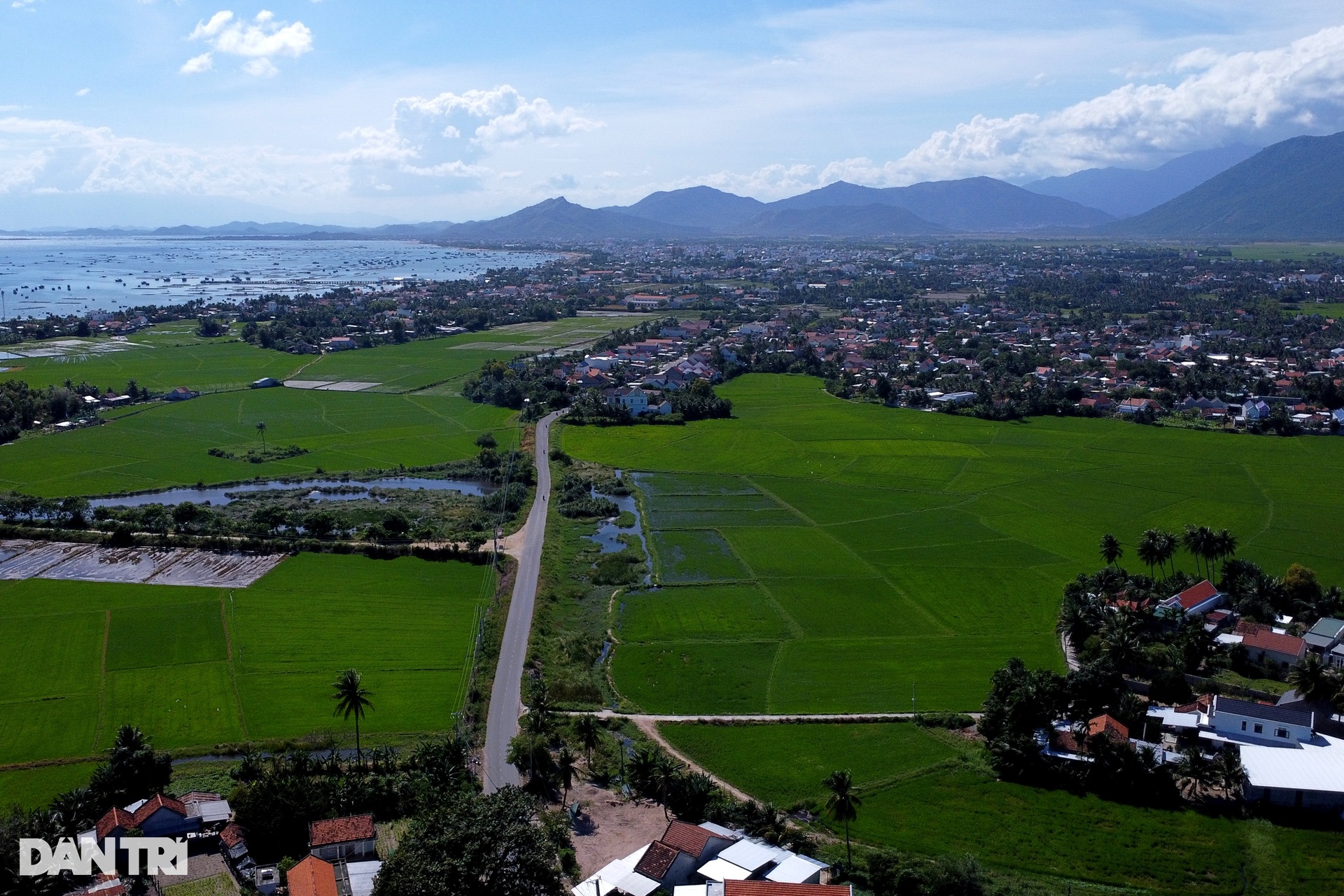 Khu vực đề xuất làm sân bay 7.000 tỷ đồng ở Vân Phong - 7 Khu vực đề xuất làm sân bay 7.000 tỷ đồng ở Vân Phong - 7