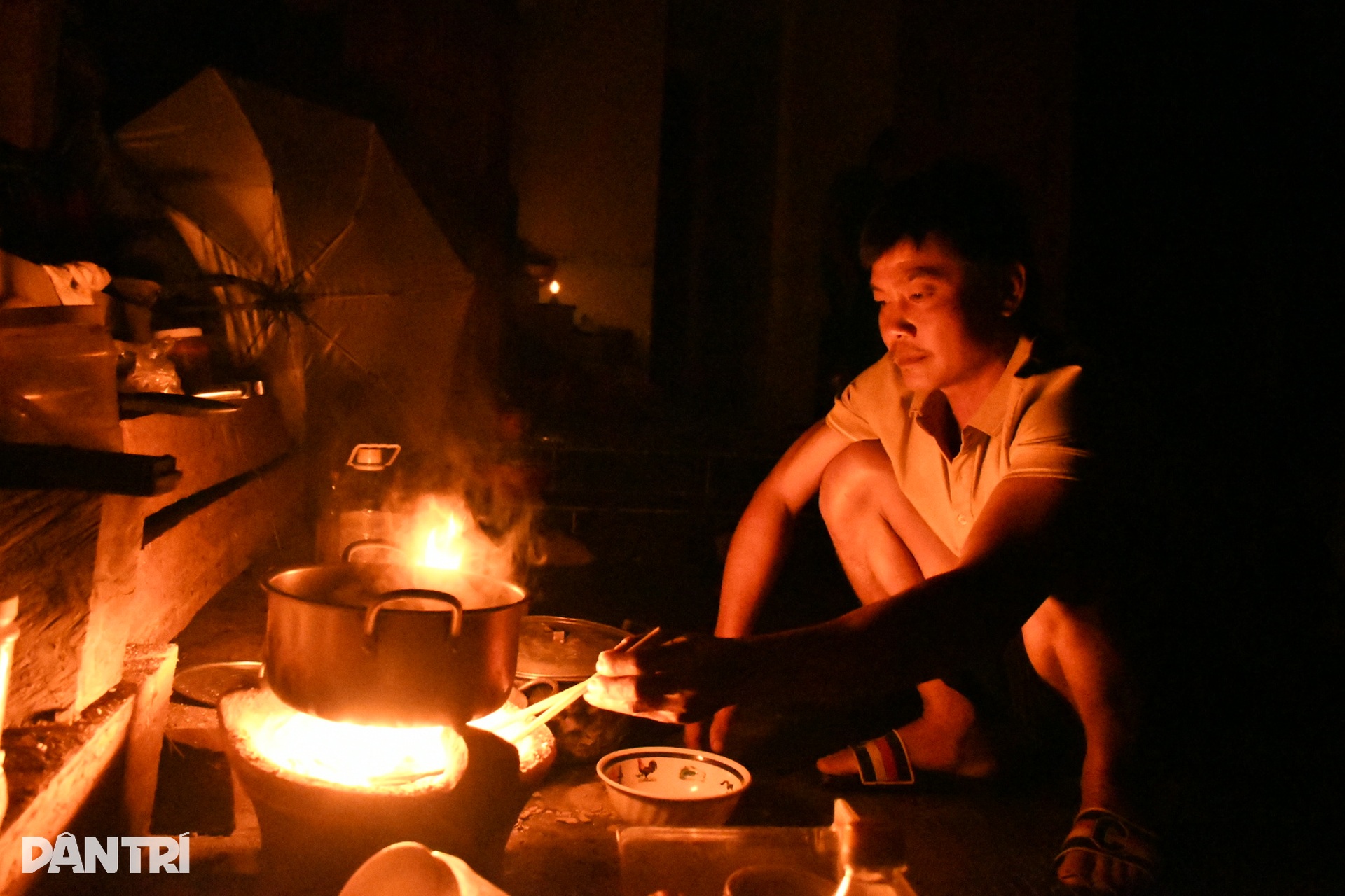 Nơi cơn đại hồng thủy vừa đi qua - 11