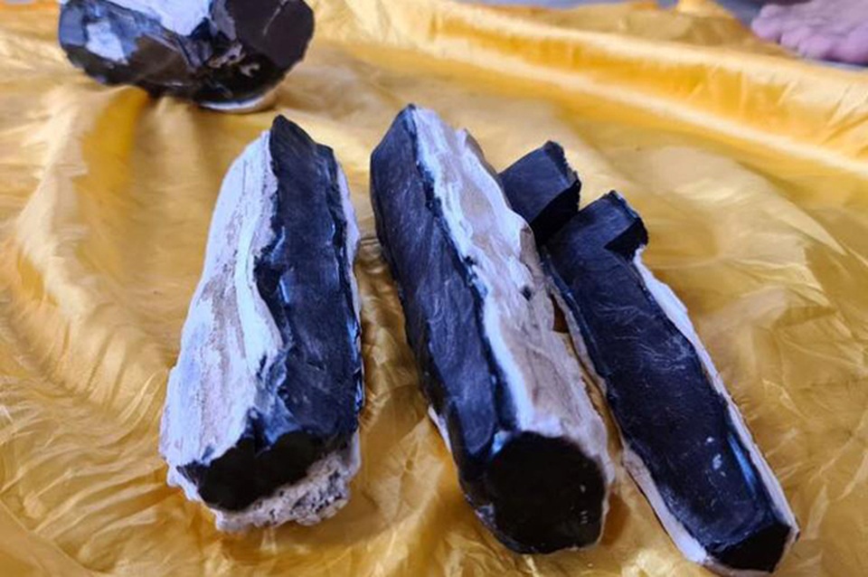 Khối kim cương rừng của anh nông dân Hà Nội, giá triệu đô mà chủ nhân không bán - 9 Khối kim cương rừng của anh nông dân Hà Nội, giá triệu đô mà chủ nhân không bán - 9