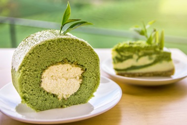 Đi tìm món bánh cuộn mềm mịn bồng bềnh mang vị Nhật từ Fresh Garden