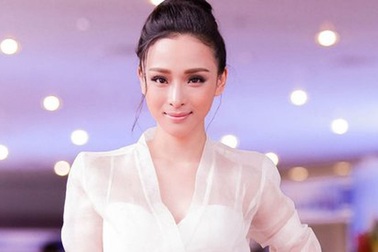 Clip Hoa hậu Phương Nga khiến Trường Giang thán phục khi chơi gameshow